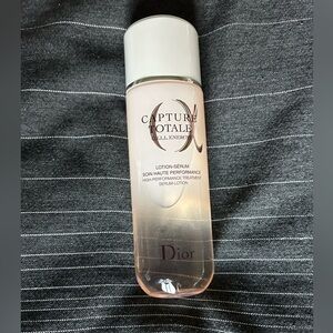 brand new DIOR CAPTURE TOTALE C.ELL. ENERGY Face lotion